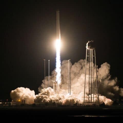 Запуск ракеты-носителя "Антарес"