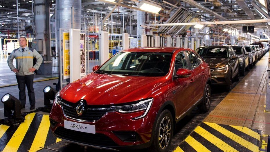 С августа 2020 года в Украине собирают кроссовер Renault Arkana, машинокомплекты которого ввозятся из РФ