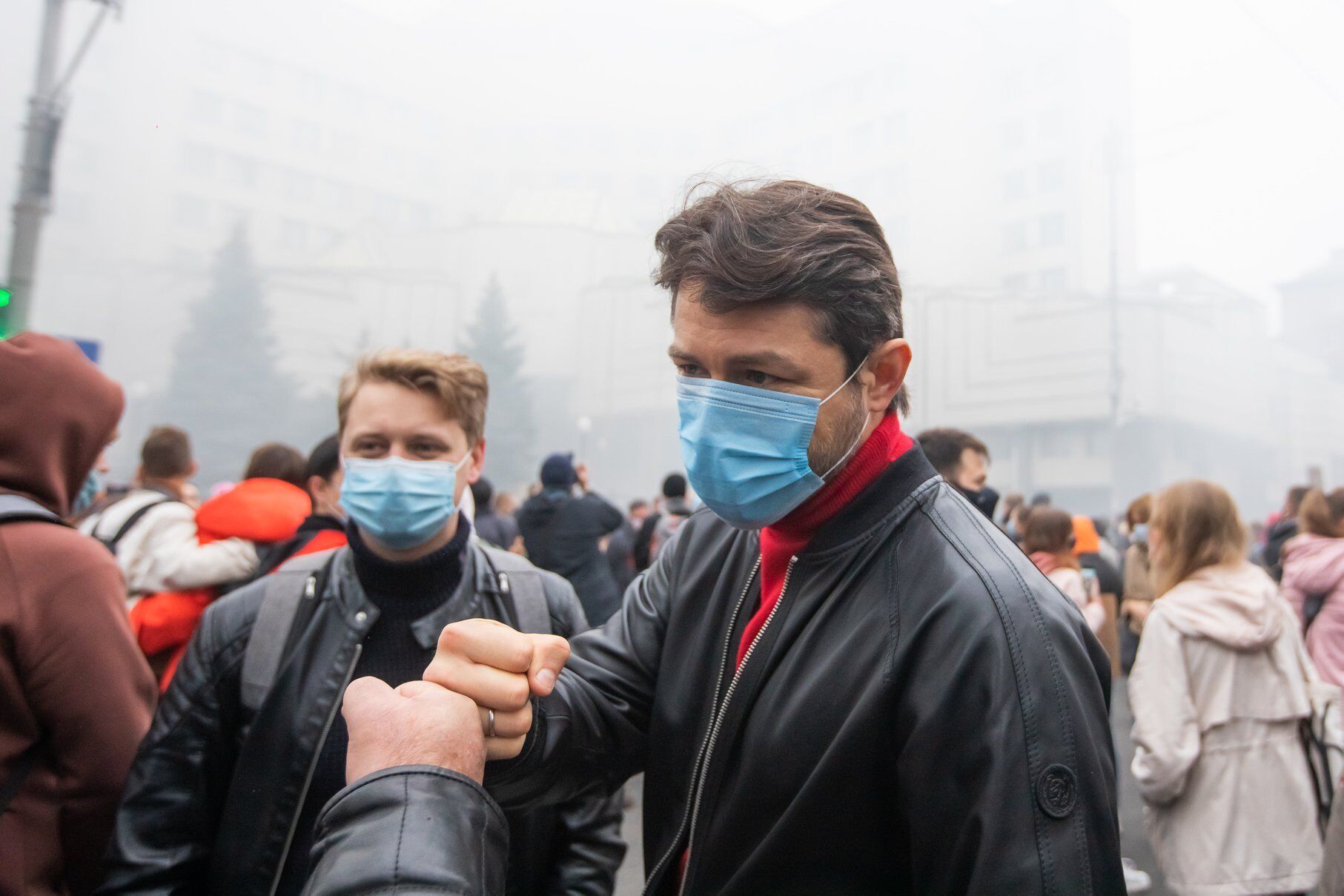 Сергей Притула пришел на акцию протеста под стены КСУ с партией "Голос"