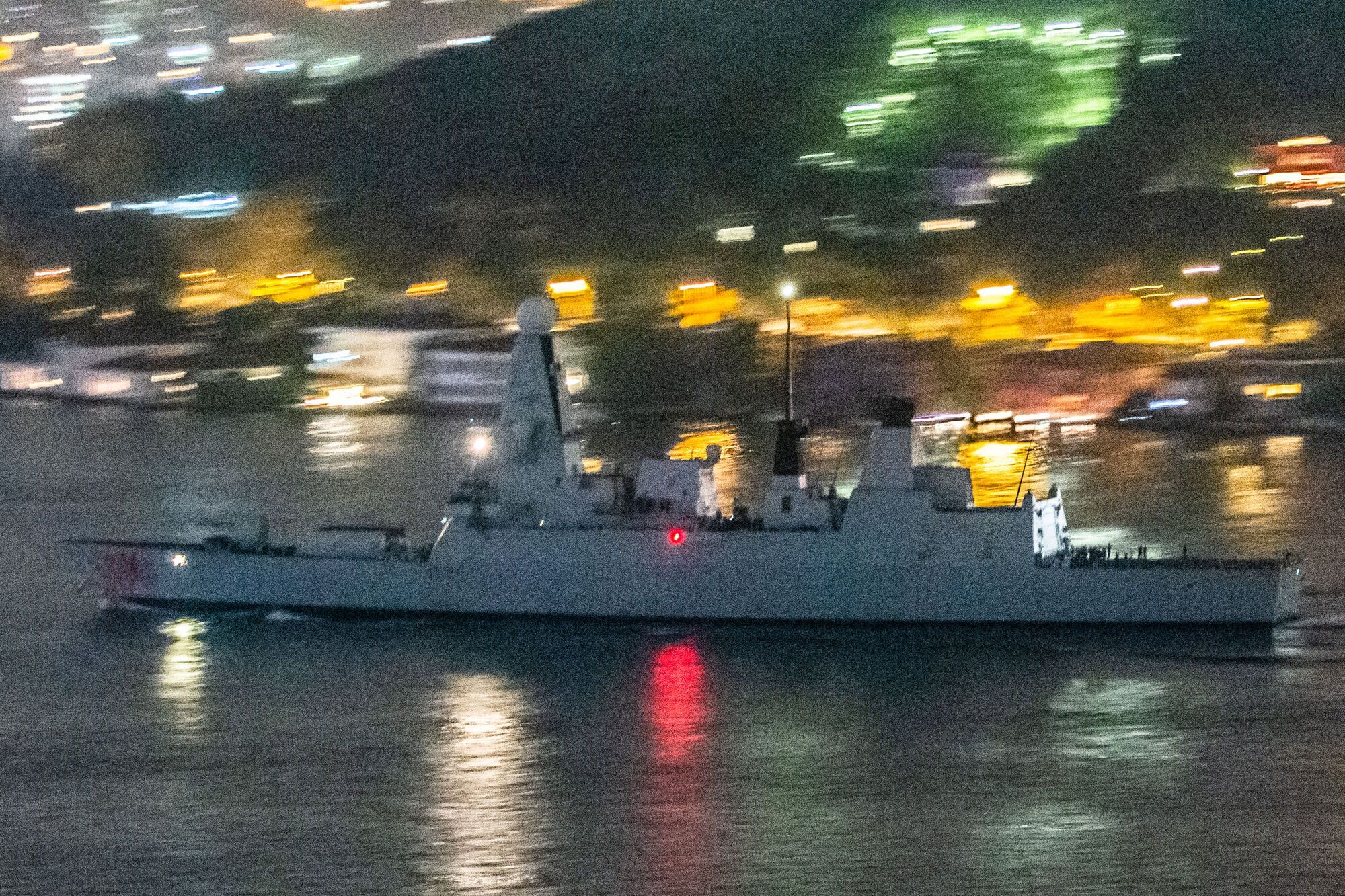 Британский миноносец HMS Dragon зашел в Черное море