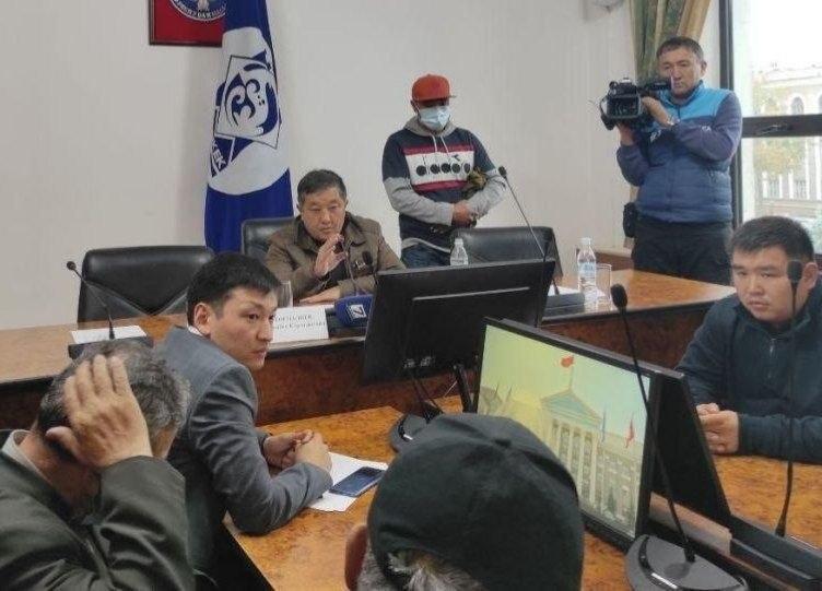 В Бишкеке избрали временного мэра.