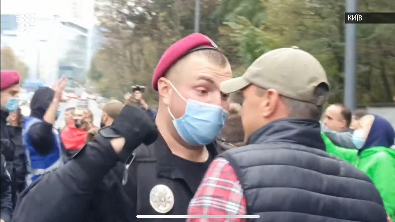 У мережі припустили, що грубу силу до протестувальника нібито застосував "ексберкутівецт" Олександр Прідьма