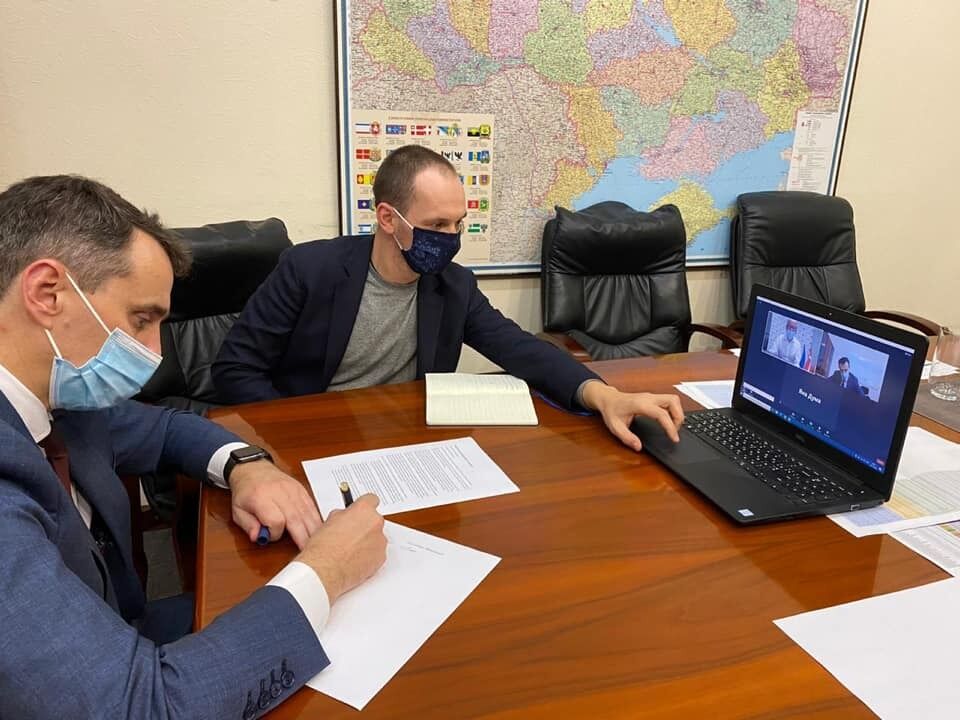 Ляшко обговорив питання виявлення коронавірусу в норок із послом Данії в Україні