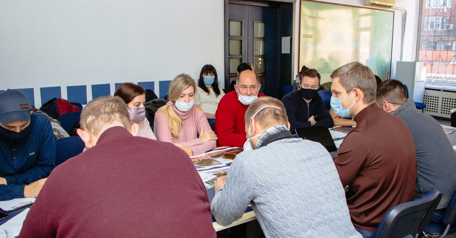 У Дніпрі обговорили проєкт реконструкції скверу на розі вул. Калинової та Образцова