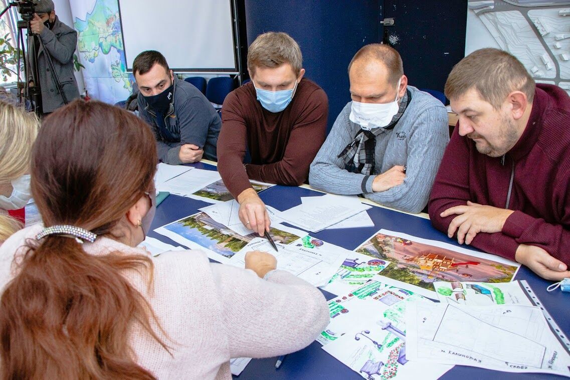 У Дніпрі обговорили проєкт реконструкції скверу на розі вул. Калинової та Образцова