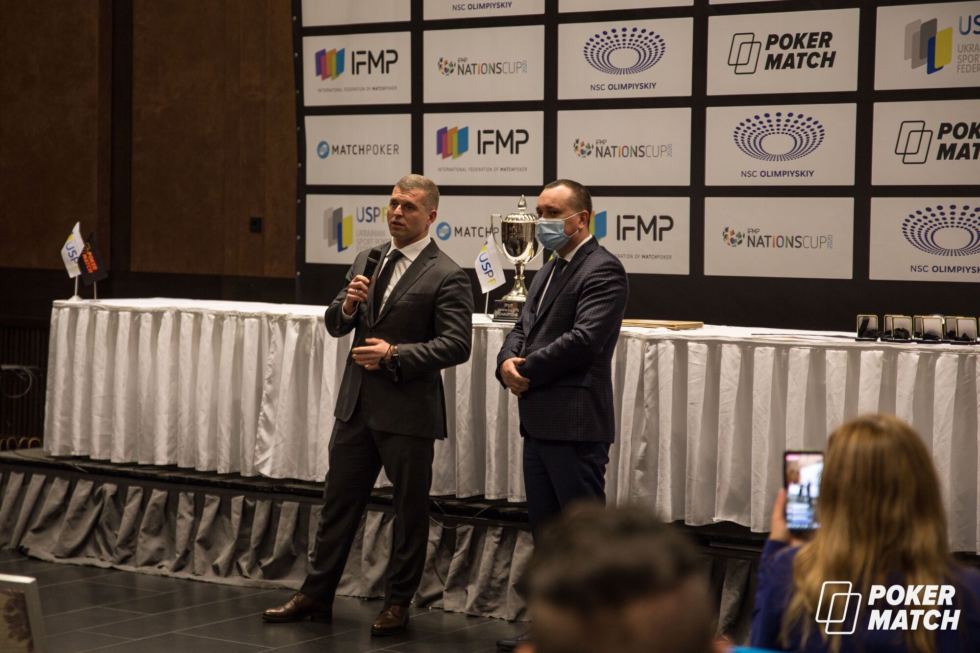 Збірну України з покеру нагородили "золотом" чемпіонату світу