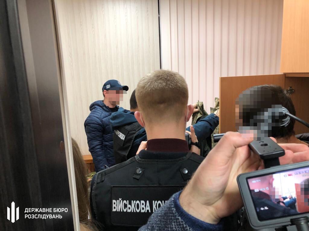 Військового підозрюють у вимаганні "відкату"