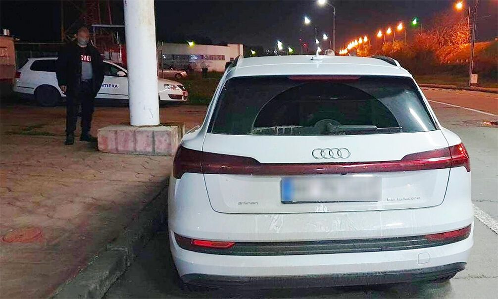 Угнанный Audi e-tron
