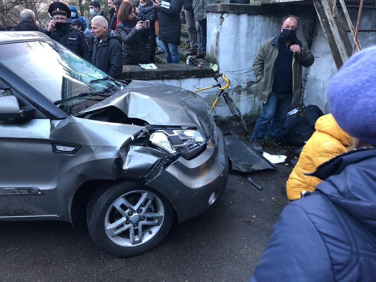 Самые серьезные травмы получили двое человек