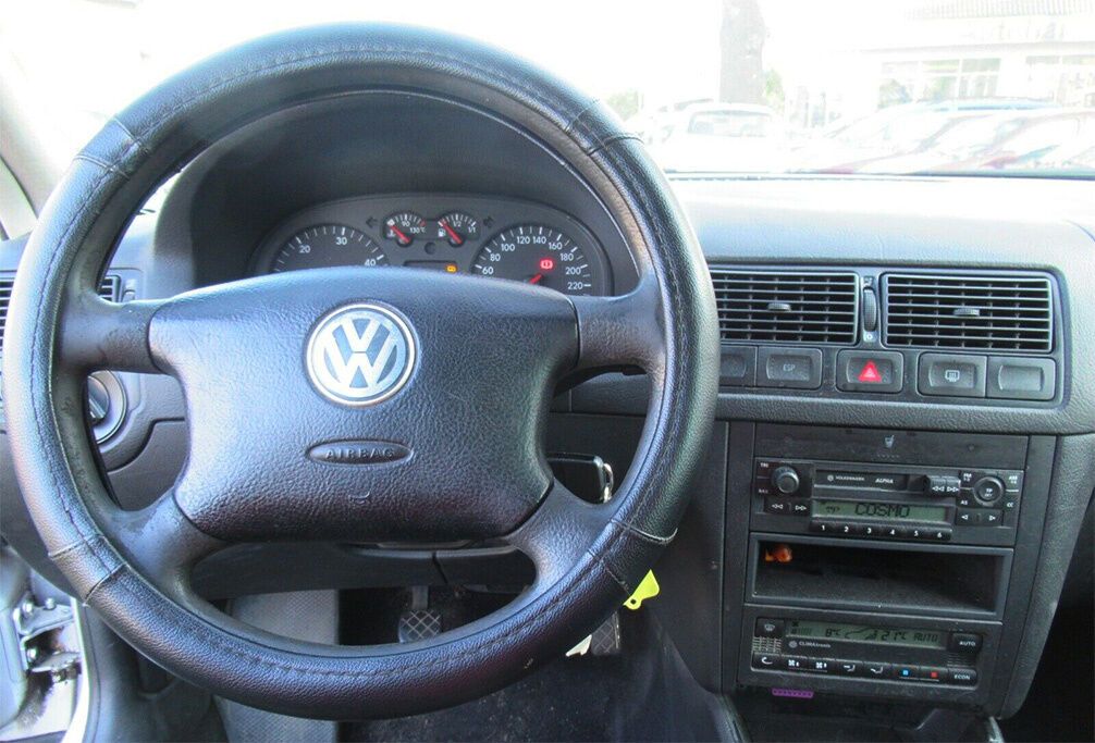 VW Golf з пробігом 1 млн км