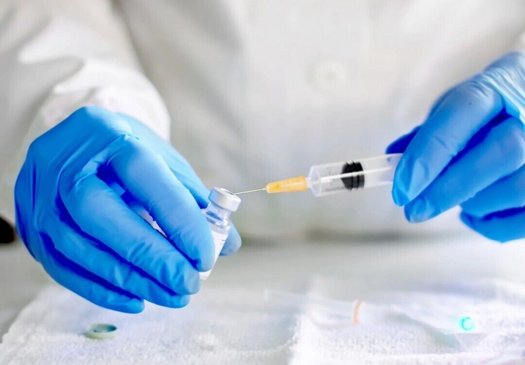 Украина получит восемь миллионов доз вакцины от коронавируса