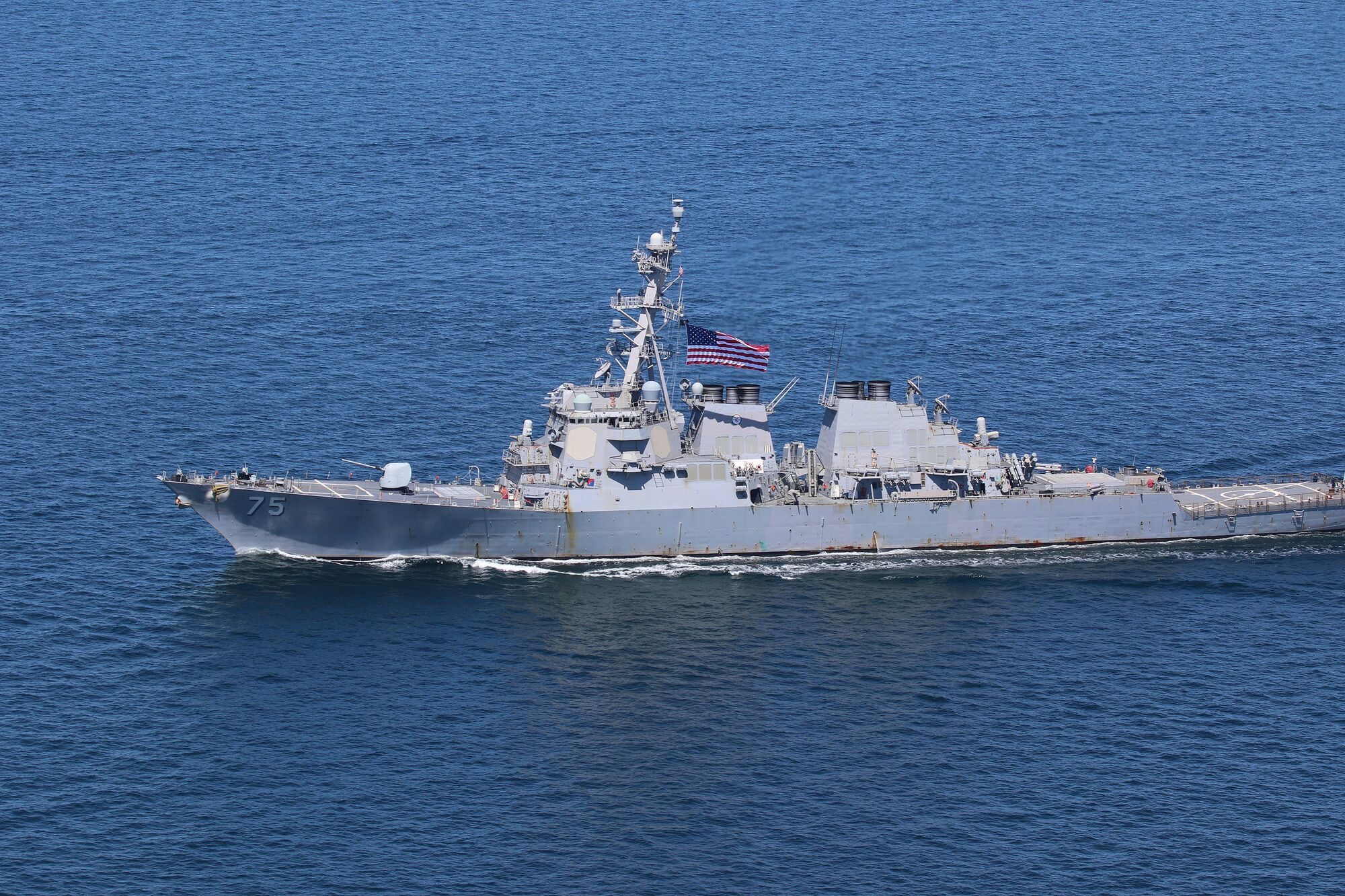 USS Donald Cook біля узбережжя Чорного моря