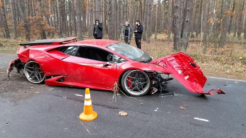 В Украине во время съемок разбили суперкар Lamborghini Huracan