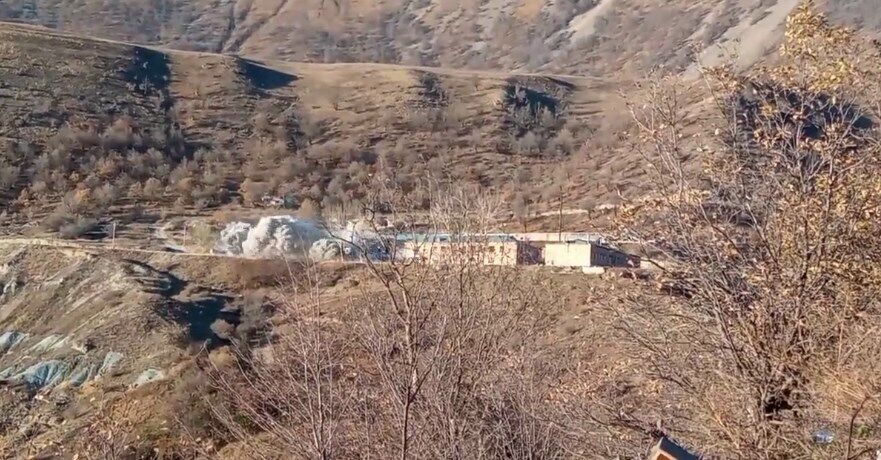 В Карабахе подорвали воинскую часть.