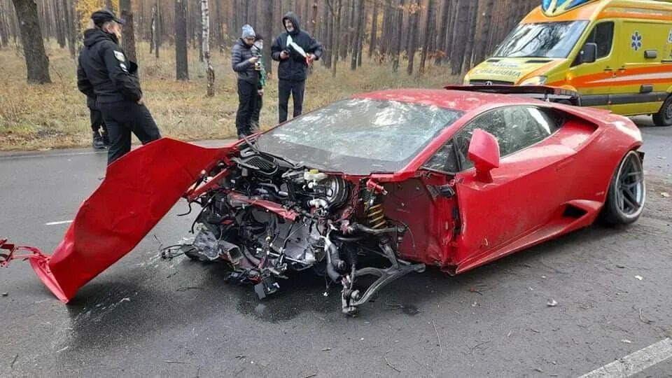 Lamborghini Huracan, который разбили под Киевом.