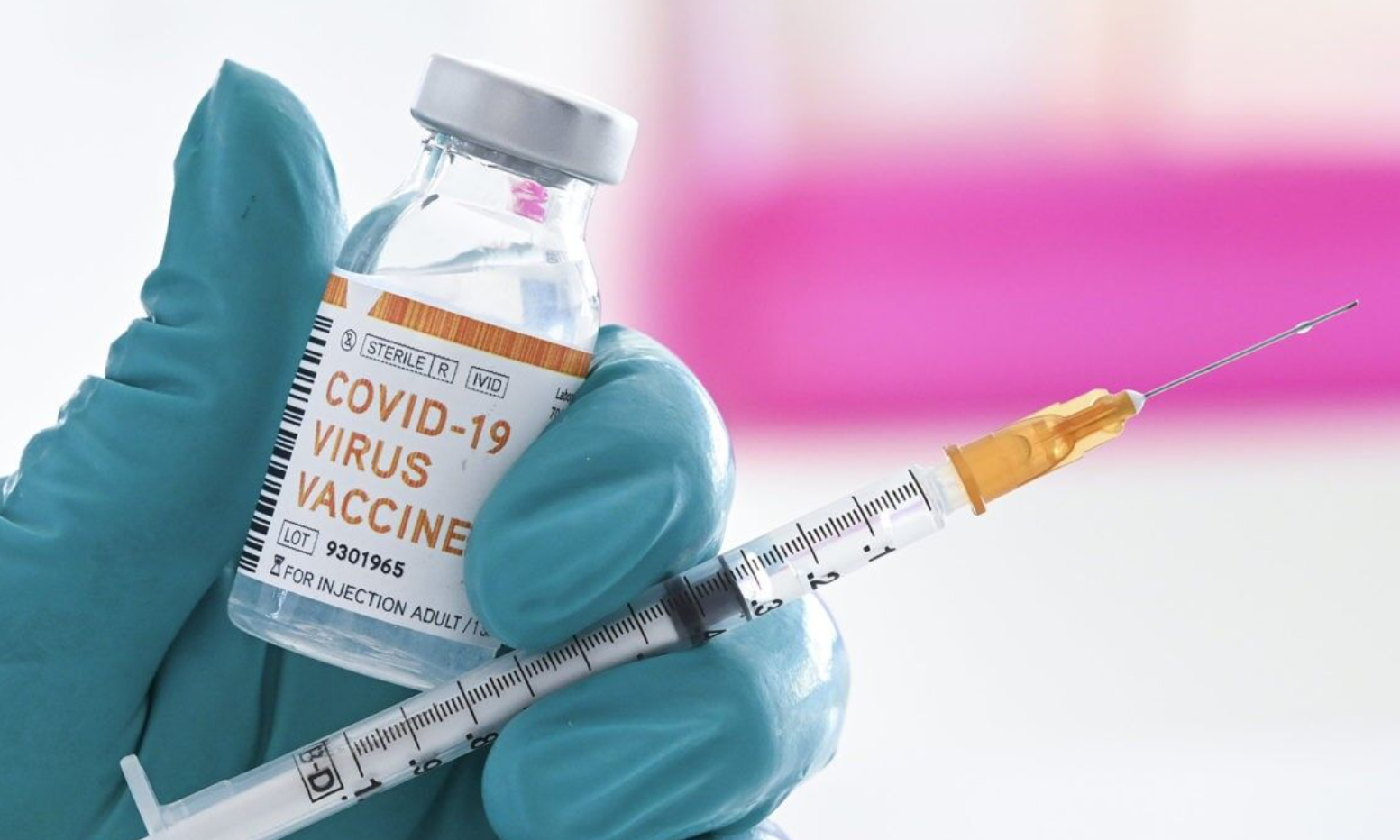 Коронавирус невозможно остановить без вакцины