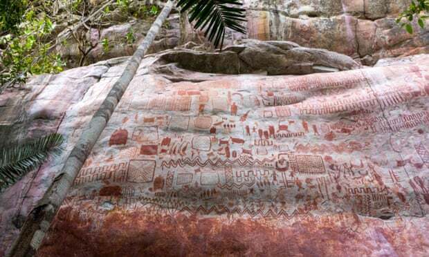 В джунглях Амазонки нашли десятки тысяч наскальных рисунков возрастом 12 500 лет