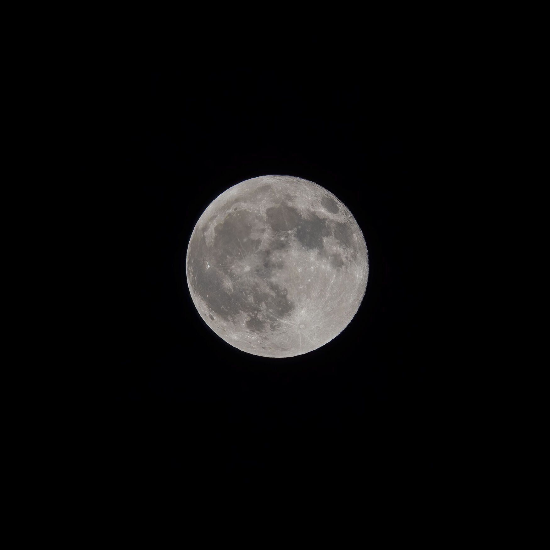Полная луна в понедельник, 30 ноября