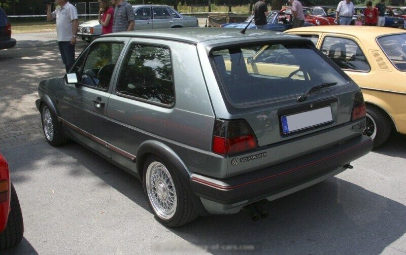 Volkswagen Golf 2