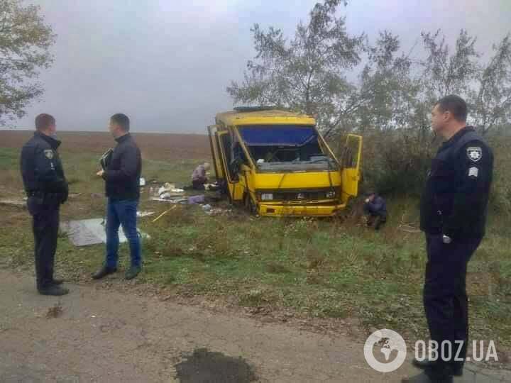 Рейсовый автобус "Эталон" попал в аварию