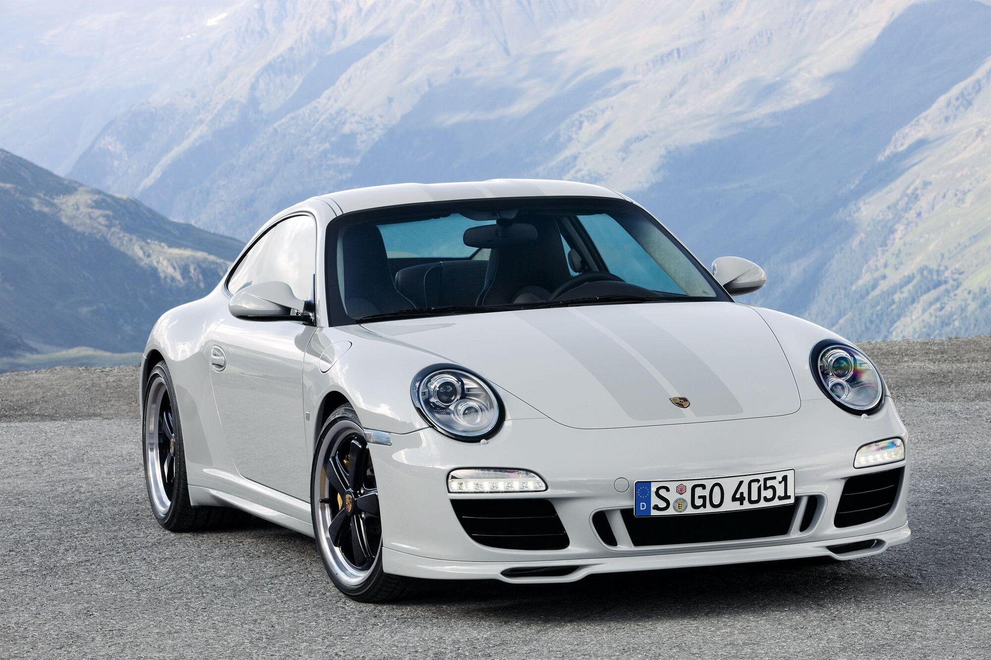 Porsche 911 Sport Classic имел оригинальную схему окраски
