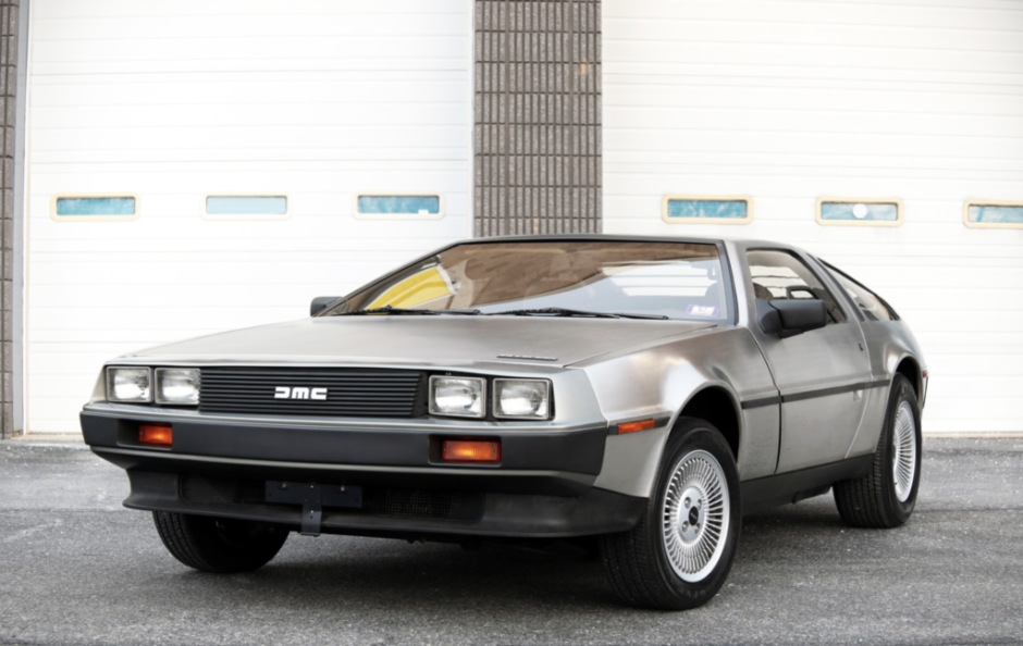DeLorean DMC-12 вирішили взагалі не фарбувати