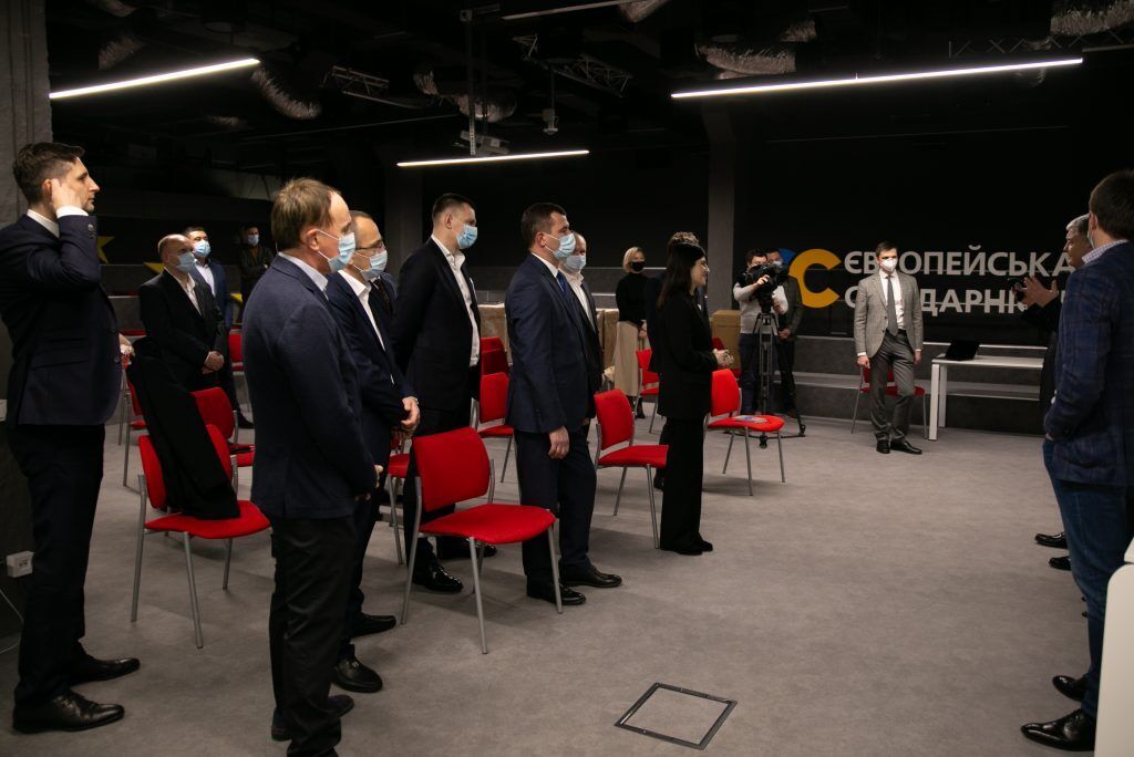 Порошенко отметил, что фракция "Европейской Солидарности" в Верховной Раде Украины находится в оппозиции