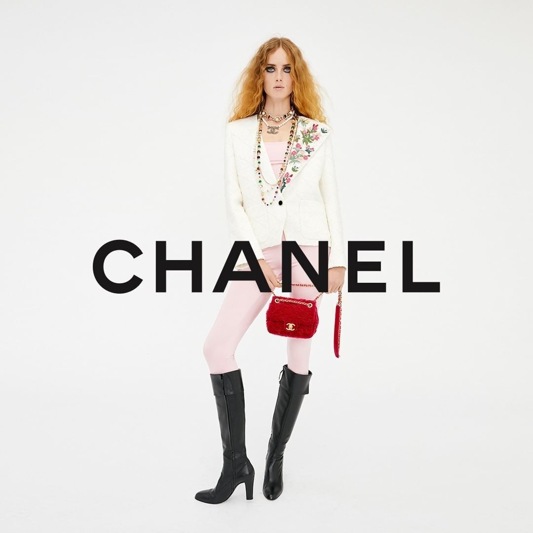 Вариант сапог на каблуках от Chanel.