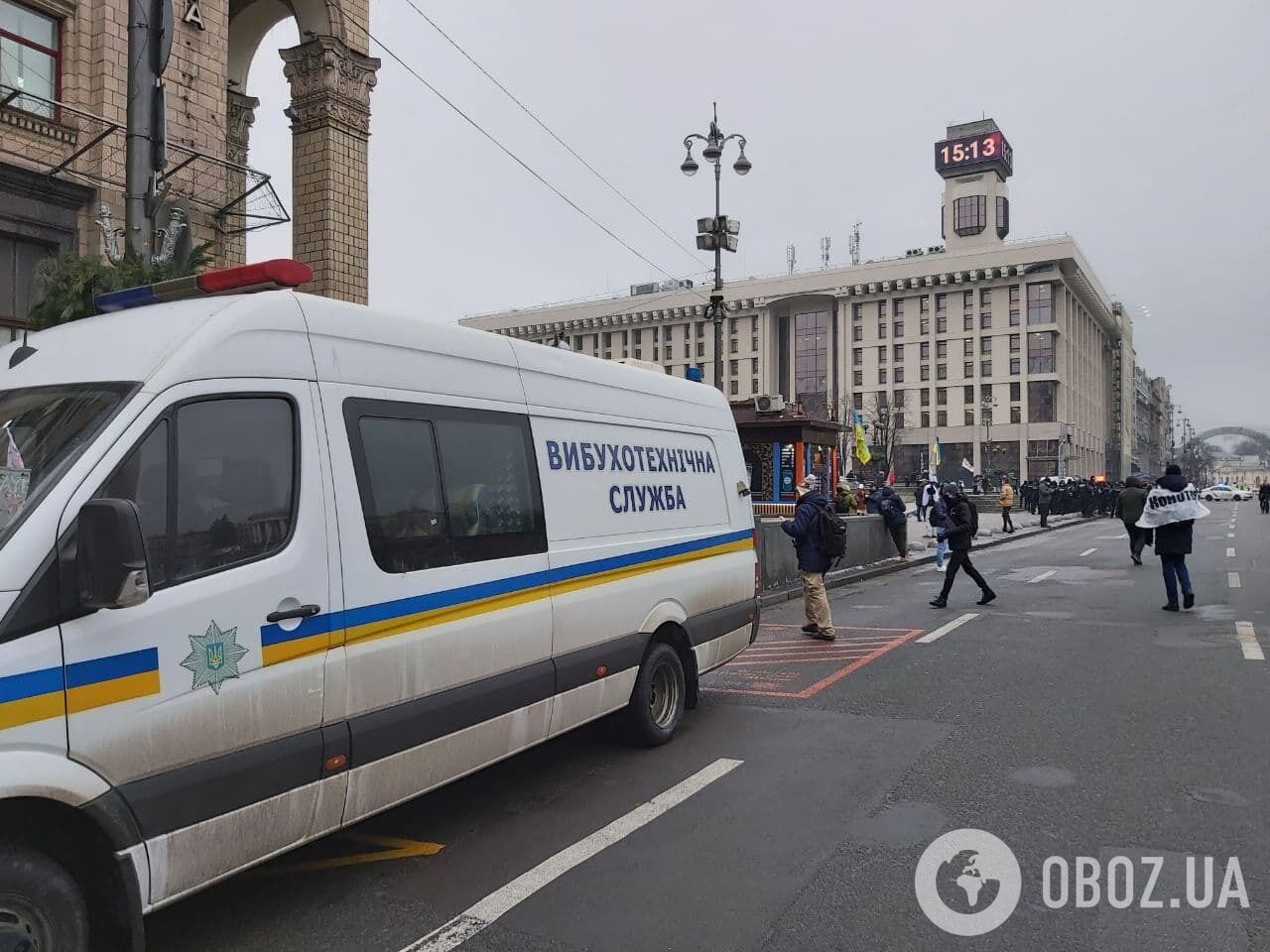 На месте происшествия работают правоохранители.