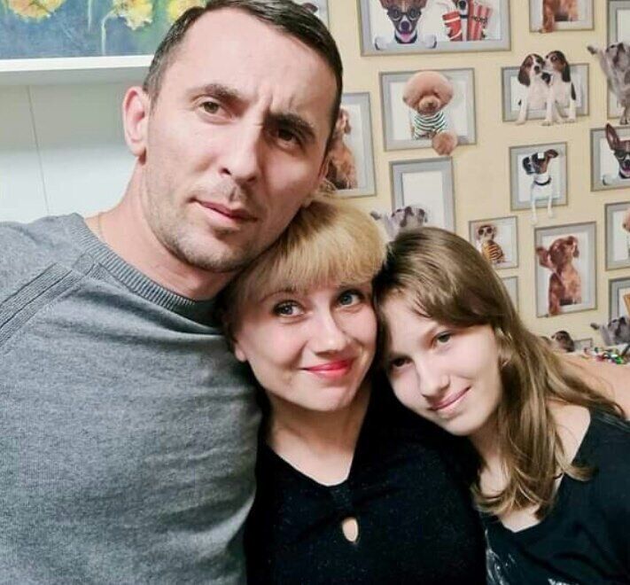 Андрей и Леся с дочкой Лизой