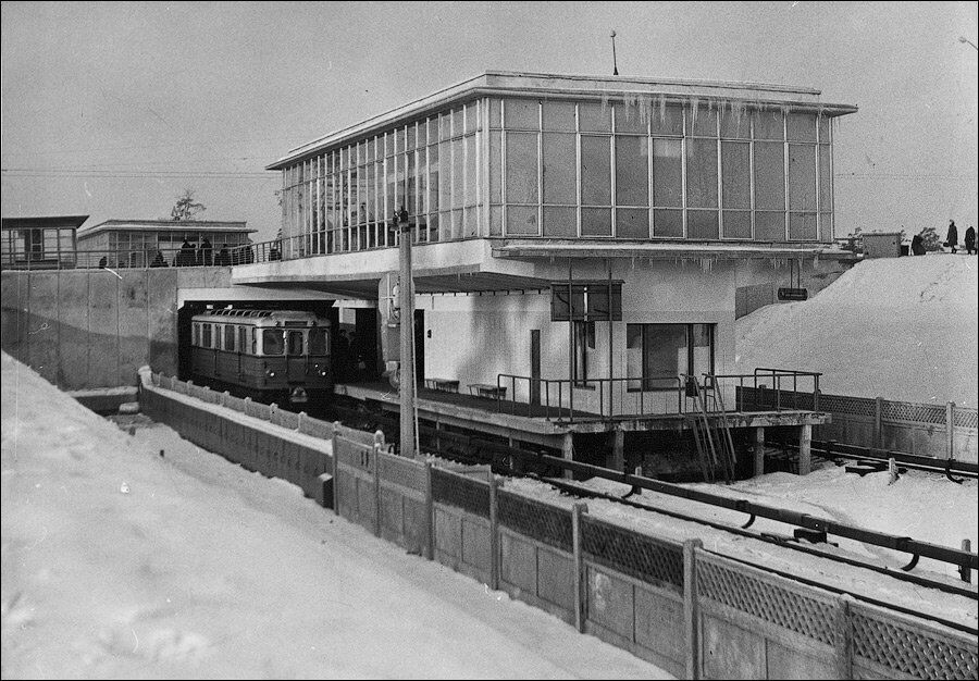 Станция Комсомольская