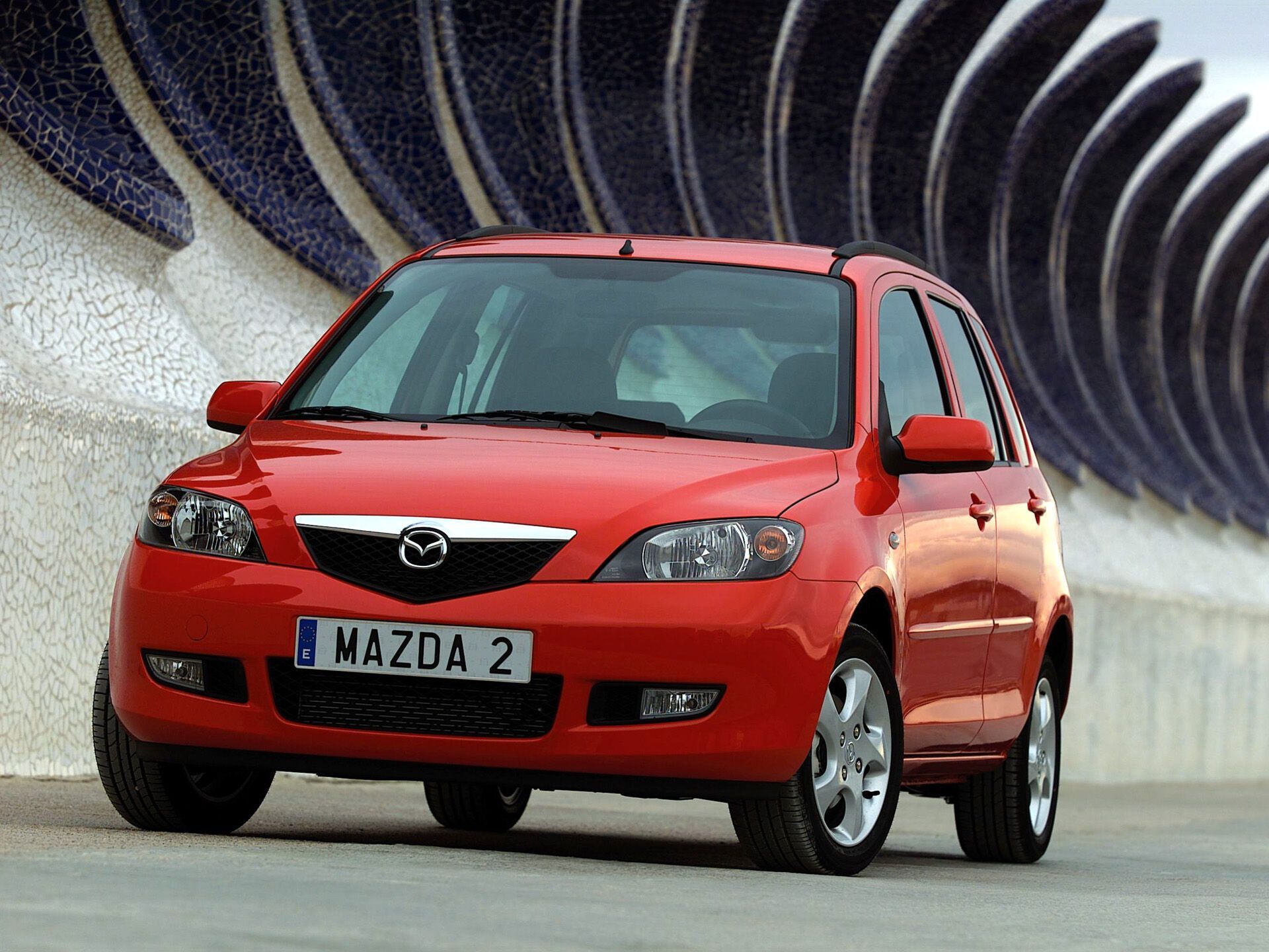 Mazda2 – один из примеров недорогого автомобиля, который отличается высокой надежностью