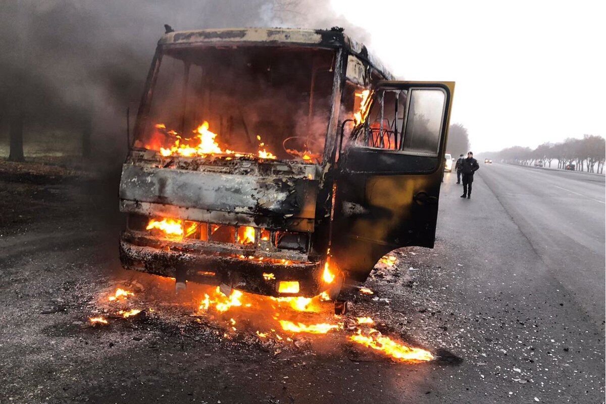 На Днепропетровщине загорелся автобус