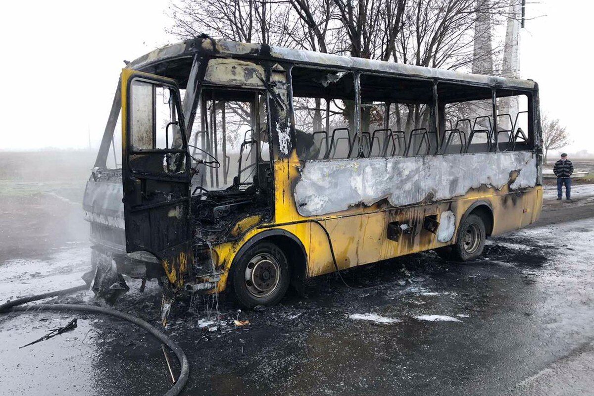 Займання сталося у моторному відсіку автобуса