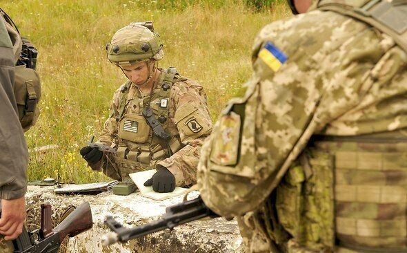 День військ спецзв'язку в Україні.