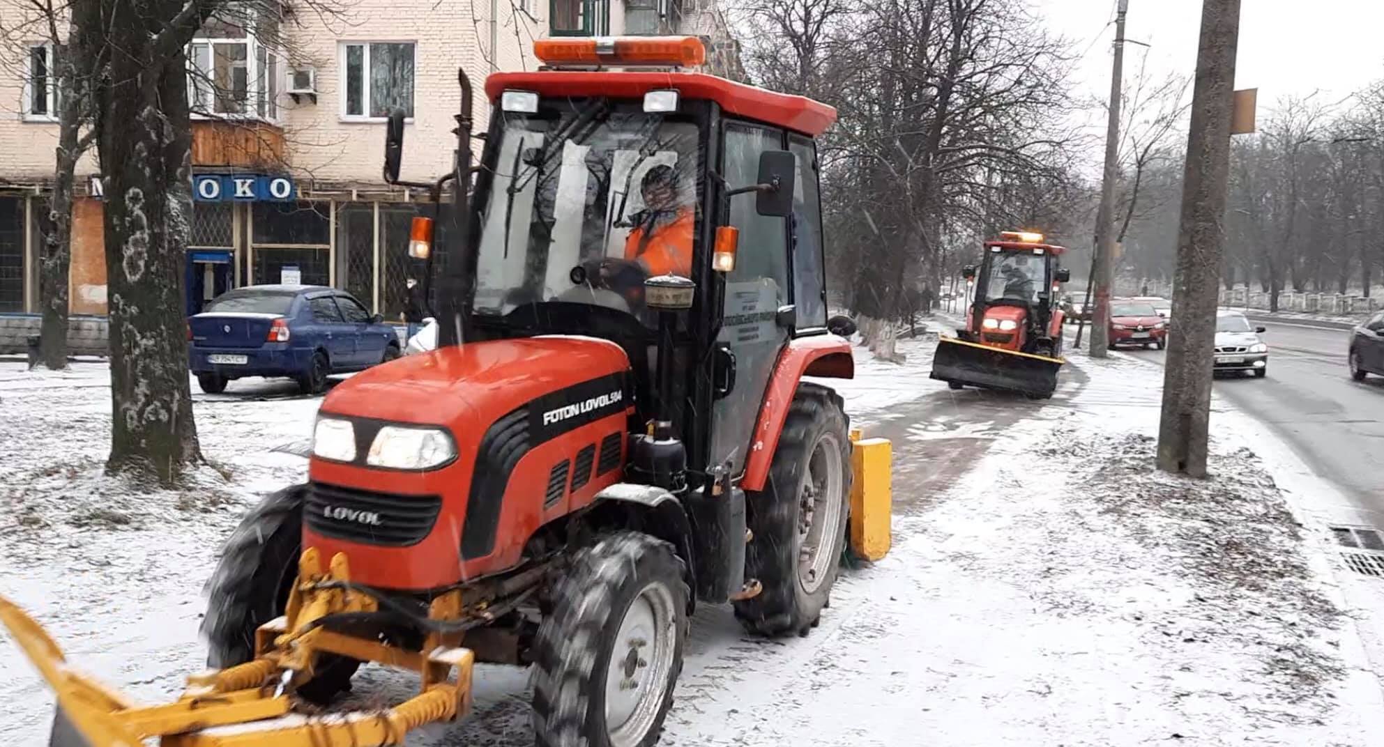 Спецтехника работает с ночи.