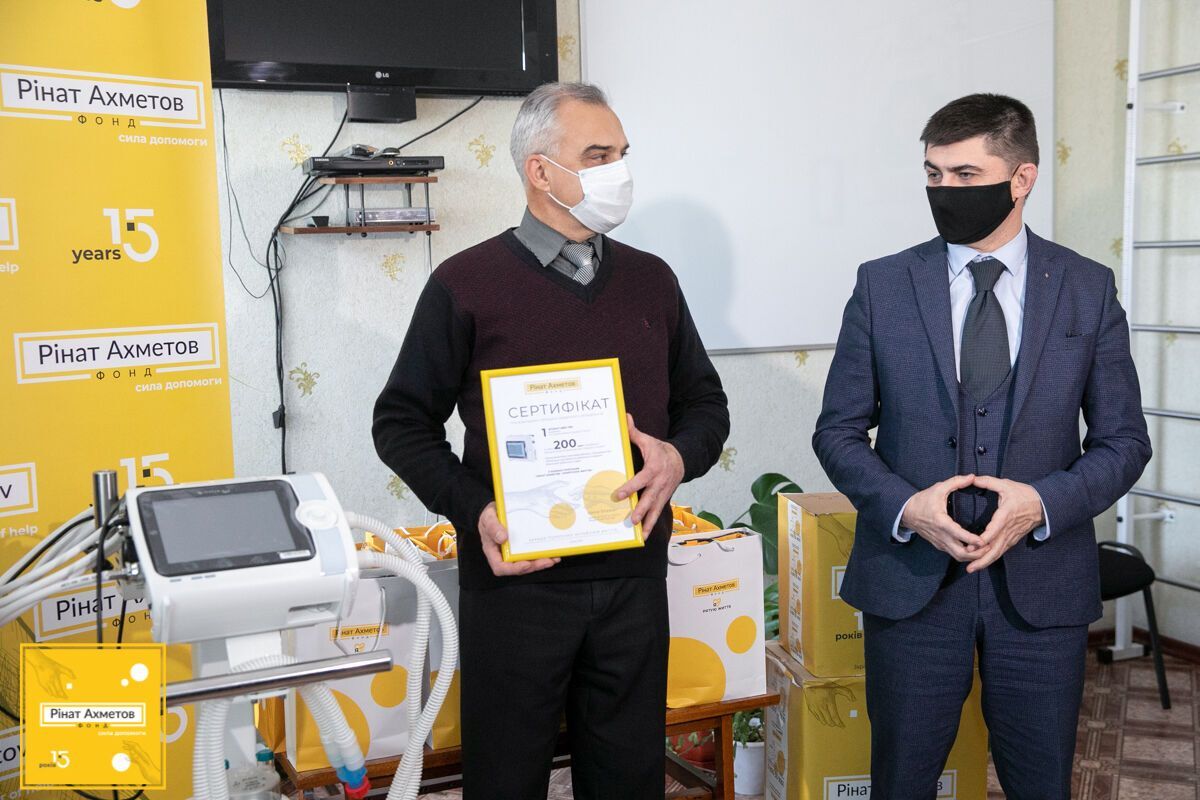 У Фонді Ріната Ахметова розповіли про допомогу Україні в боротьбі з коронавірусом