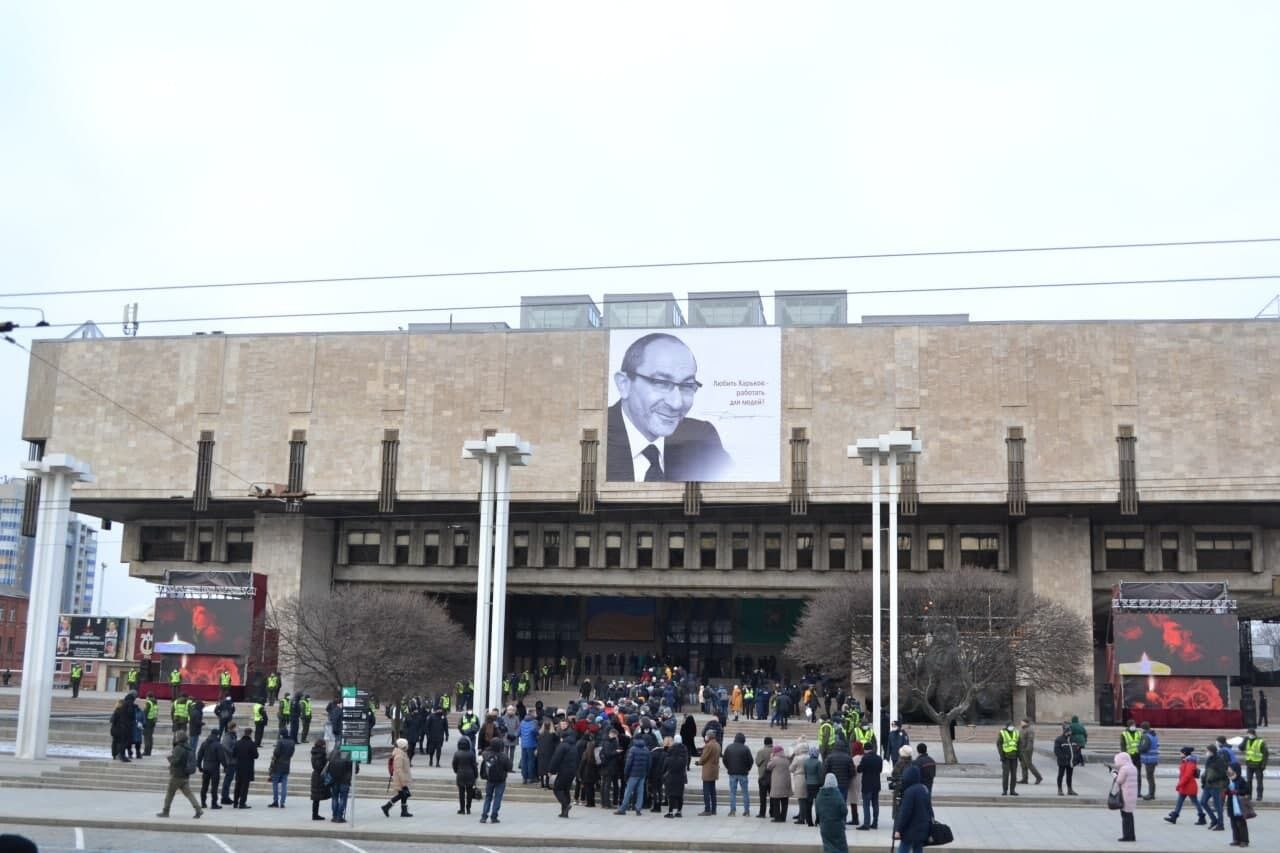 В Харькове проходят похороны Кернеса