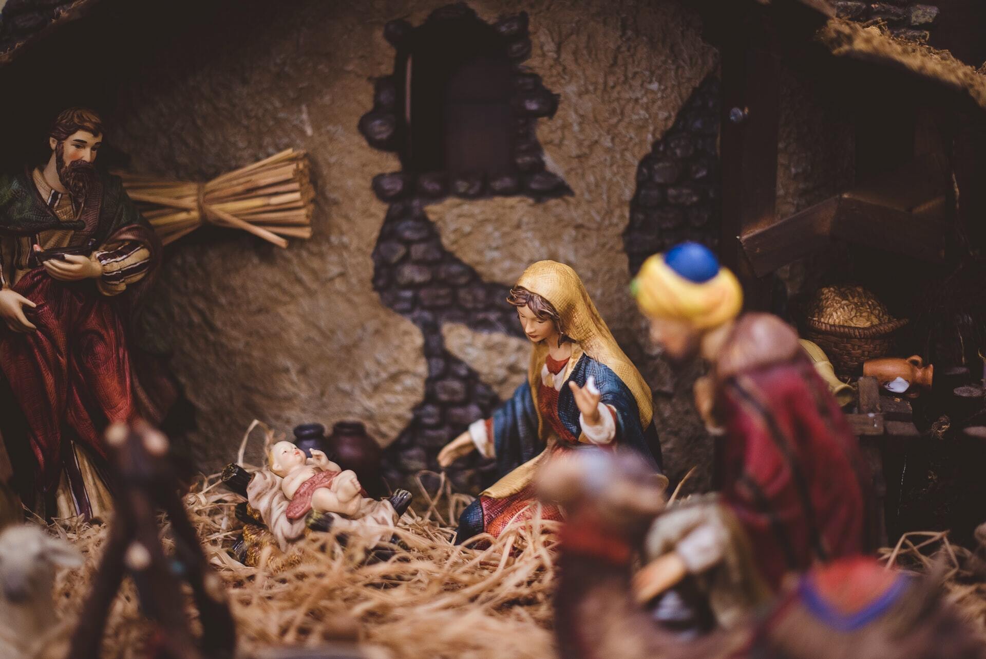 Християнська церква вважає, що Ісус Христос народився 25 грудня