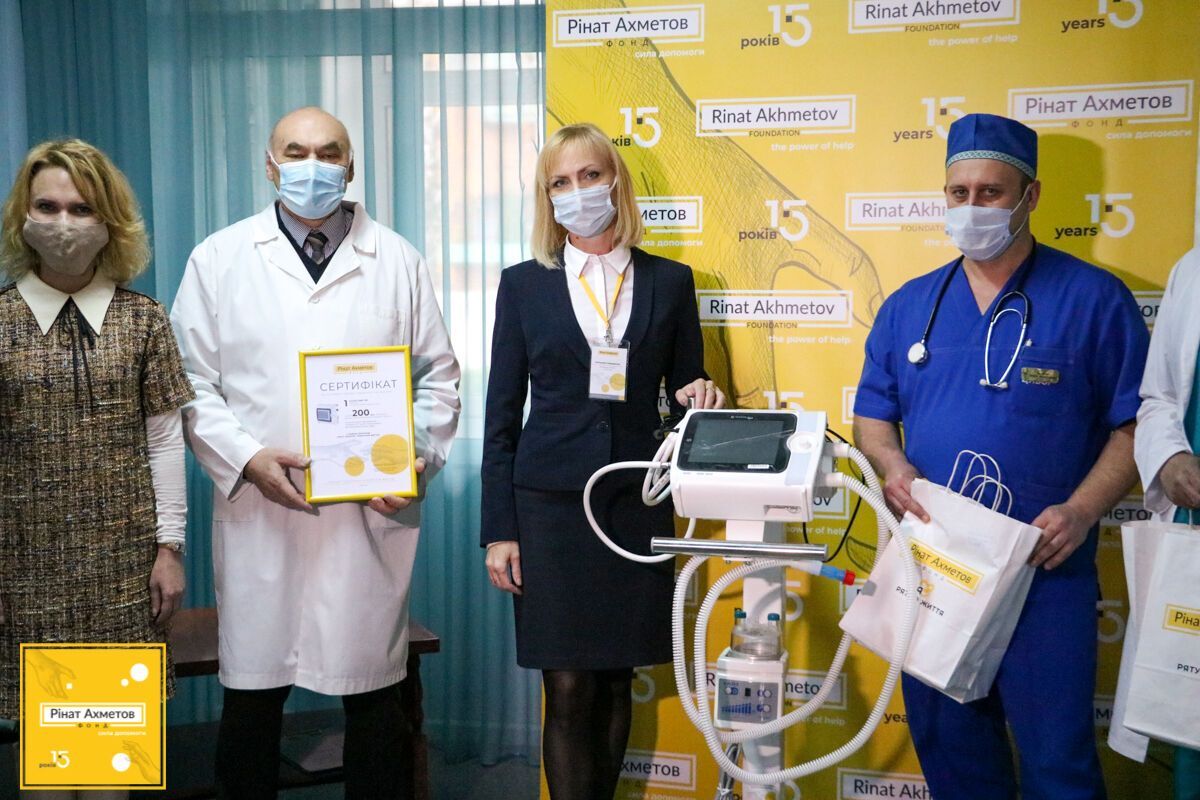 У Фонді Ріната Ахметова розповіли про допомогу Україні в боротьбі з коронавірусом