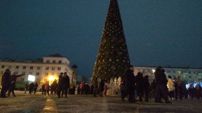 Главная елка в Луганске