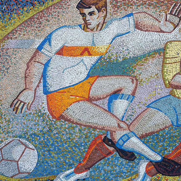 Стадион, Гребенка, Украина. Фрагмент мозаики неизвестного художника, 1986, цветная смальта