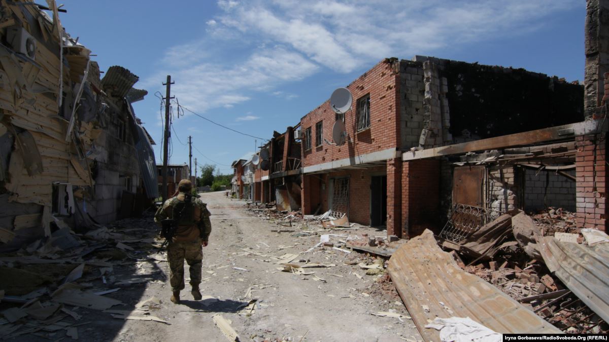 Некогда престижный дачный поселок, с приходом "русского мира" на Донбасс Широкино превратилось в одну из множества горячих точек российско-украинской войны