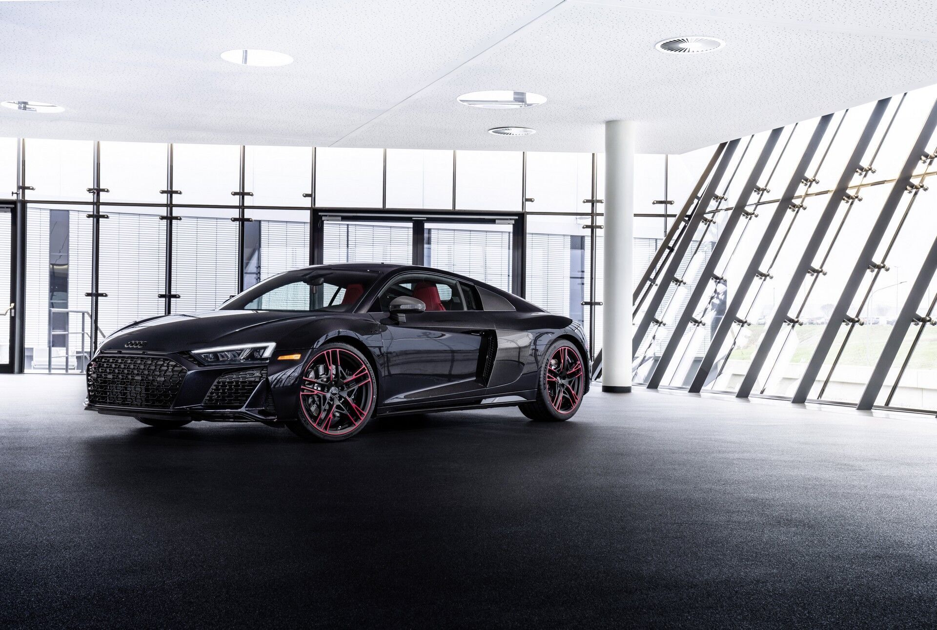 Audi R8 Panther Edition отримає ексклюзивне оздоблення та багату комплектацію