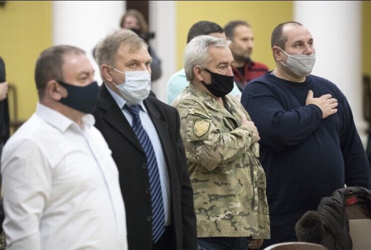 Кличко вручил киевлянам-участникам АТО 24 ордера на новые квартиры