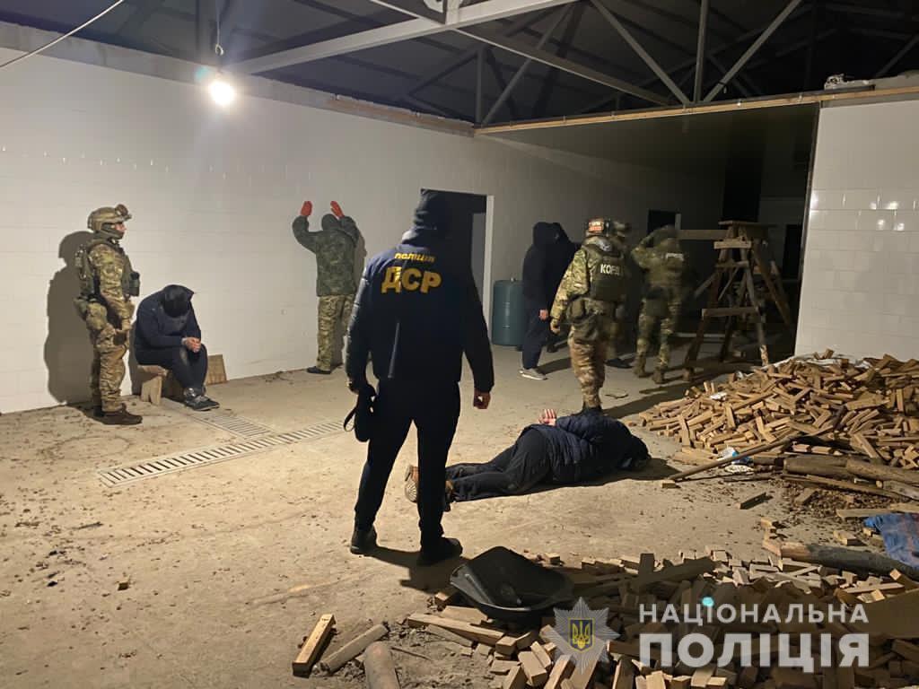 Поліцейські інсценували викрадення зі своєю людиною у ролі виконавця