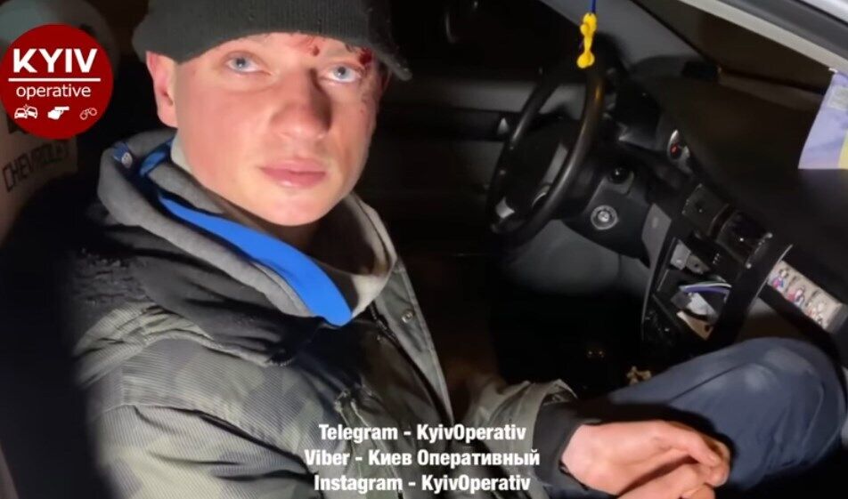 За рулем авто был сотрудник "1+1" Виталий Середа.
