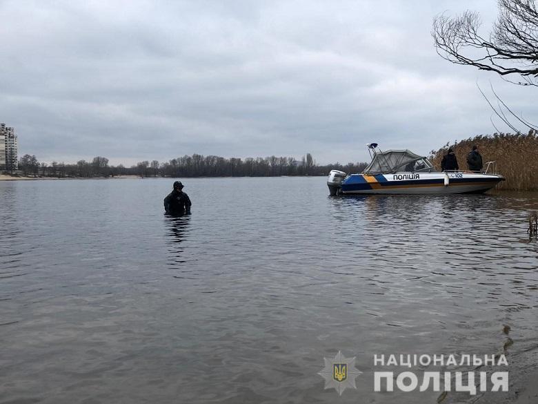 В Киеве из реки выловили голову мужчины