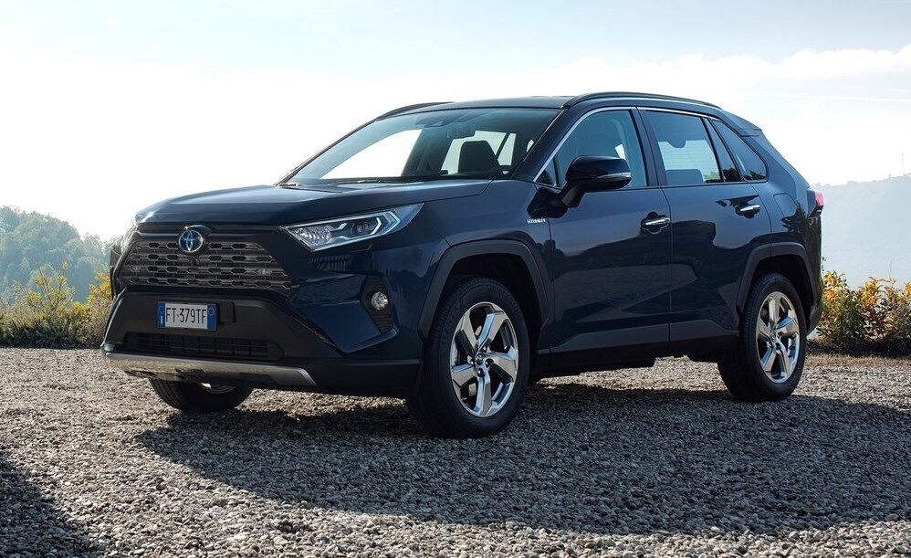 Toyota RAV4 – самый популярный новый гибрид в Украине