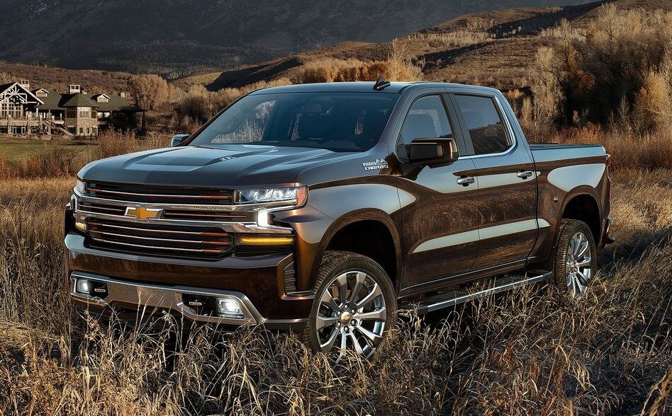 Chevrolet Silverado – отличный пикап, но такой автомобиль выглядит хорошо только на просторах США